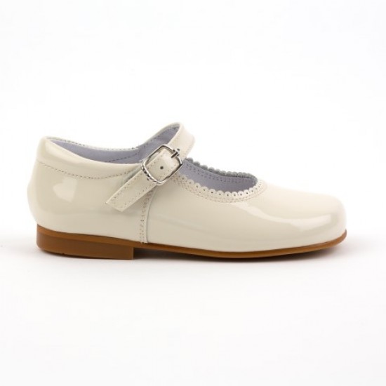 1554 Ivory Patent Mary Jane